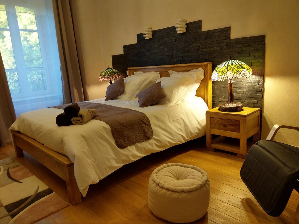 Les chambres d'hôtes de la Frissonnette Auzelles Extérieur photo